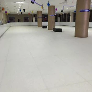 সিন্থেটিক আইস রিঙ্ক